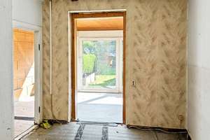FAMILIENFREUNDLICHES SANIERUNGSOBJEKT MIT SUBSTANZ IN AUßERGEWÖHNLICHER WALDSIEDLUNG – 10318 Karlshorst, Berlin – Vorschaubild 8