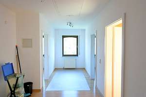 6219 - Großzügige 4-Zimmer-Obergeschosswohnung in ruhiger und dennoch zentraler Lage! – Plöner Straße 17, 26215 Wiefelstede – Vorschaubild 3