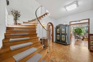 Sommer am Pool, Winter am Kamin und ein Gartenparadies für die ganze Familie. – Die vollständige Adresse der Immobilie erhältst du vom Anbieter., 89331 Burgau – Vorschaubild 6