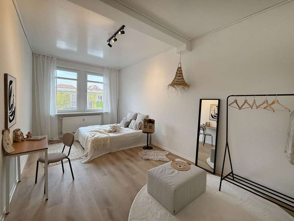 Immobilie in Ketsch - Großzügige 3,5-ZKB-Wohnung mit Balkon und Garage in begehrter Lage von Ketsch - Bild 0