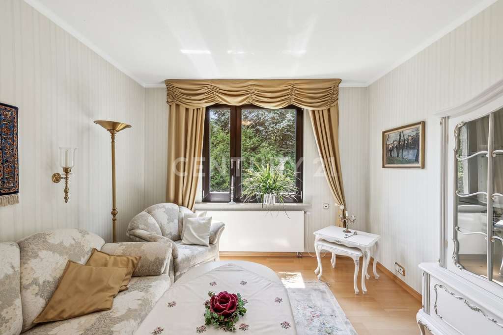 Immobilie in Woltersdorf - Ihr neues Zuhause: 4-Zimmer-Einfamilienhaus mit großem Grundstück und Garage in Woltersdorf - Bild 1