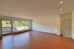 Volksdorf: großes Apartment mit Balkon u. Weitblick - U-Bahn fußläufig