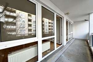 "Renditestarke 2-Zimmer-Wohnung mit Balkon, Tiefgaragenstellplatz und Aufzug in TOP-Lage" – Arthur-Bretschneider-Straße 15, 9113 Schloßchemnitz, Chemnitz – Vorschaubild 14