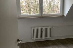 Schöne 3-Zimmerwohnung mit Vinylboden und Wannenbad im Dachgeschoss – Ungelsheimer Str. 4C, 47259 Hüttenheim, Duisburg – Vorschaubild 10