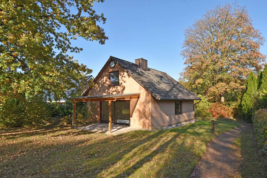 Immobilie in Wohltorf - Ideal für Paare und kleine Familien: Teilrenoviertes Einfamilienhaus mit 4 Zimmern und Vollkeller - Bild 0