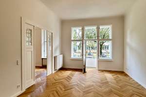 HOCHWERTIG SANIERTER, ELEGANTER STUCKALTBAU MIT GROSSER TERRASSE ZUM RUHIGEN INNENHOF – Trautenaustrasse 8, 10717 Wilmersdorf, Berlin – Vorschaubild 5