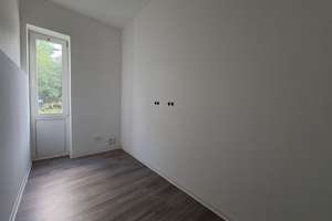 Großzügige 2,5-Zi. im EG mit Terrasse und 2 Bäder - Monteurswohnung – Dörnichtweg 52, 1109 Klotzsche (Stadtteil), Dresden – Vorschaubild 3
