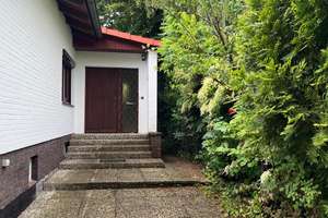 Charmanter Bungalow mit Kamin, ausgebautem Wohnkeller und zwei Terrassen in Hamburg-Billstedt
