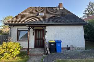 Provisonsfreies Einfamilienhaus im Süden Berlins!!  – Die vollständige Adresse der Immobilie erhältst du vom Anbieter., 12353 Buckow, Berlin – Vorschaubild 2