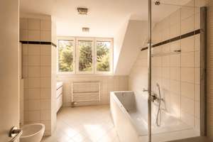 Erstbezug nach Sanierung - Exklusive Maisonettewohnung mit Dachterrasse – Die vollständige Adresse der Immobilie erhältst du vom Anbieter., 14129 Nikolassee, Berlin – Vorschaubild 10