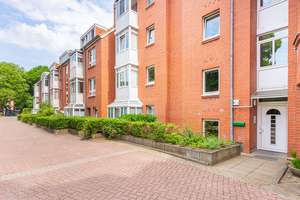 Attraktive Investmentchance mit Tiefgaragenstellplatz in Hamburg-Eidelstedt/ Grenze Stellingen! – Die vollständige Adresse der Immobilie erhältst du vom Anbieter., 22525 Eidelstedt, Hamburg – Vorschaubild 2