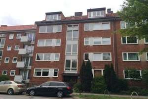 Top renovierte 3-Zimmer-Wohnung mit Balkon und Einbauküche in zentraler Lage von Hamburg !