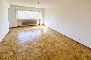 MIT BLICK INS GRÜNE: SAN.-BEDÜRFTIGE 2-ZI-ETW MIT SÜDBALKON, LIFT UND TG-STELLPLATZ IN ER-BÜCHENBACH – Kulmbacher Straße 14, 91056 Büchenbach Nord, Erlangen – Vorschaubild 4