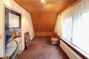 Sanierungsbedarf - ehem. DDR-Bau - 4 Zimmer mit 3.555 m² Grundstück - Direkt an der B 100 – 6118 Frohe Zukunft, Halle (Saale) – Vorschaubild 9