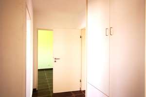 gepflegte 3 Zimmer Wohnung mit großem Balkon in zentraler Lage von Mönchengladbach und Garage – Die vollständige Adresse der Immobilie erhältst du vom Anbieter., 41061 Gladbach, Mönchengladbach – Vorschaubild 9