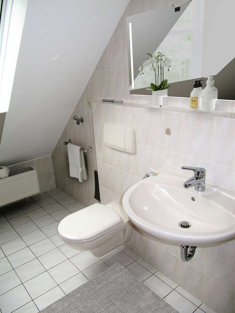 Immobilie in Wehr - +++ AVERNET - SOLIDE VERMIETET - 3-ZIMMER-DG-WOHNUNG IN WEHR ALS INTERESSANTES ANLAGEOBJEKT +++ - Bild 0