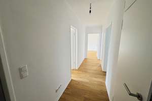 Über den Dächern zuhause: Modernisierte Wohnung mit Balkon im 5. Obergeschoss – 64287 Darmstadt-Ost, Darmstadt – Vorschaubild 2