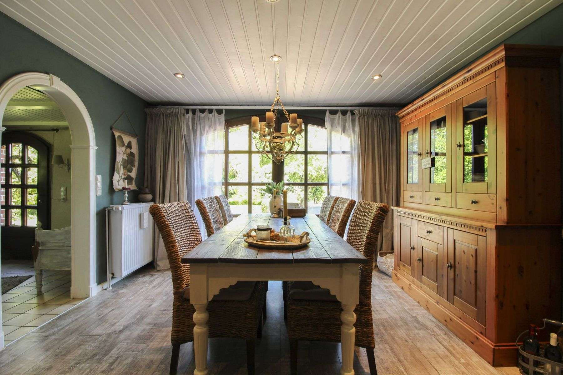 Immobilie in Wischhafen - Reetdachidylle in ruhiger Feldrandlage von Wischhafen - Landhaus mit Ferienwohnung - Bild 2