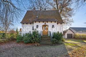 Familienfreundliches Einfamilienhaus mit Wohlfühlambiente und viel Grün!