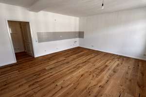 "Über den Dächern Leipzigs: Freie Wohnung im 3. OG mit Balkon & neuem Parkett" – Dimpfelstraße 47, 4347 Schönefeld-Abtnaundorf, Leipzig – Vorschaubild 7