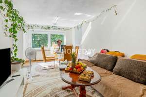 Großzügige 4-Zimmer-Wohnung mit Loggien und Stellplatz - zentrumsnah 