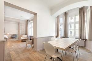 Nahe Rosa-Luxemburg-Platz: 4 Zimmer Altbau-Wohnung, 2 Bäder, elegant und aufwendig saniert – Schönhauser Allee 185, 10119 Prenzlauer Berg, Berlin – Vorschaubild 12
