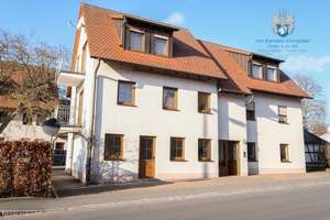 Möblierte 2-Zimmer-Wohnung mit Balkon & Stellplatz/Garage – furnished 2-room apt. + parking – Die vollständige Adresse der Immobilie erhältst du vom Anbieter., 91074 Herzogenaurach – Vorschaubild 1
