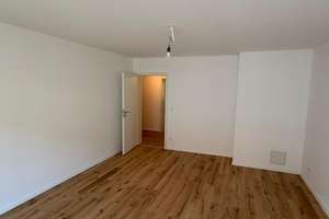 Modernes Wohnen in Neuhausen: 4-Zimmer-Wohnung nach Sanierung – Die vollständige Adresse der Immobilie erhältst du vom Anbieter., 80634 Neuhausen, München – Vorschaubild 3