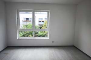 Wohnung  mit viel Platz in Renovierung mit Balkon in ruhiger Wohnlage – Buchfinkenweg 10, 4159 Wahren, Leipzig – Vorschaubild 4