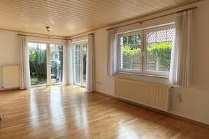 Gepflegte 4-Zimmer-Doppelhaushälfte mit Garten, Terrasse und Stellplatz in Eversten – Die vollständige Adresse der Immobilie erhältst du vom Anbieter., 26131 Eversten, Oldenburg (Oldenburg) – Vorschaubild 3