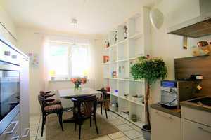 Wunderschönes, möbliertes Einfamilienhaus mit Sonnengarten und Außenstellplatz in guter Lage – Köln – Vorschaubild 4