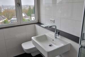 Freundliche, komforftable 2,5-Zimmer-DG-Wohnung mit gehobener Innenaustattung zur Miete – Bussardweg 6, 42115 Elberfeld West, Wuppertal – Vorschaubild 7