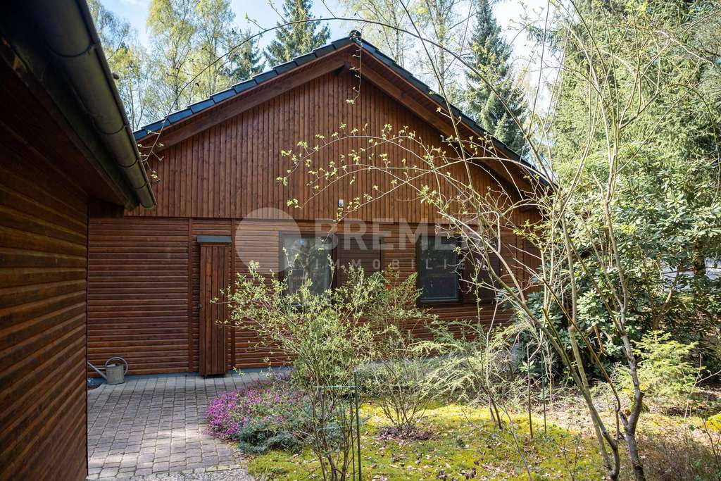 Immobilie in Himbergen - Gepflegtes Holzhaus in idyllischer Lage von Himbergen, am Rande der Göhrde - Bild 2