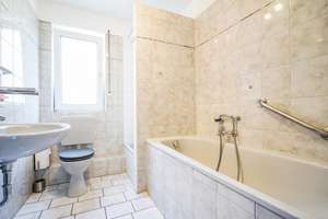 Gepflegte und helle 2,5 Zimmer-Wohnung mit Balkon und Stellplatz im Dellviertel in Duisburg ! – Die vollständige Adresse der Immobilie erhältst du vom Anbieter., 47051 Dellviertel, Duisburg – Vorschaubild 12