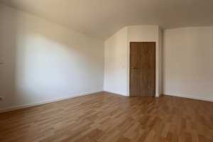 *100€ IKEA-Gutschein* Bezugsfreie 2-Zimmer-Wohnung im Zentrum von Chemnitz mit Balkon – Annenstraße 9, 9111 Chemnitz – Vorschaubild 4