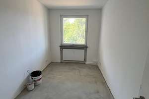 Modernes Badezimmer und Balkon - 3 ZW in Sündersbühl – Ossietzkystr. 61, 90439 Sündersbühl, Nürnberg – Vorschaubild 6
