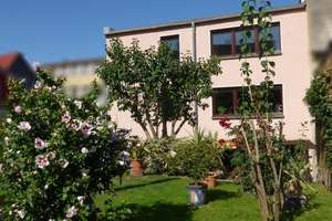 reizvoller Garten und viel Wohnfläche – Die vollständige Adresse der Immobilie erhältst du vom Anbieter., 9350 Lichtenstein/Sachsen – Vorschaubild 2