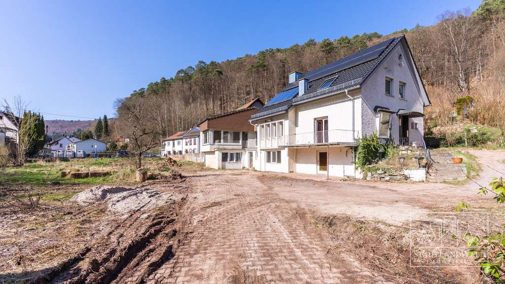 Immobilie in Lemberg - Großzügig Wohnen – Einfamilienhaus mit Anbau und großem Grundstück in Lemberg-Glashütte - Bild 1