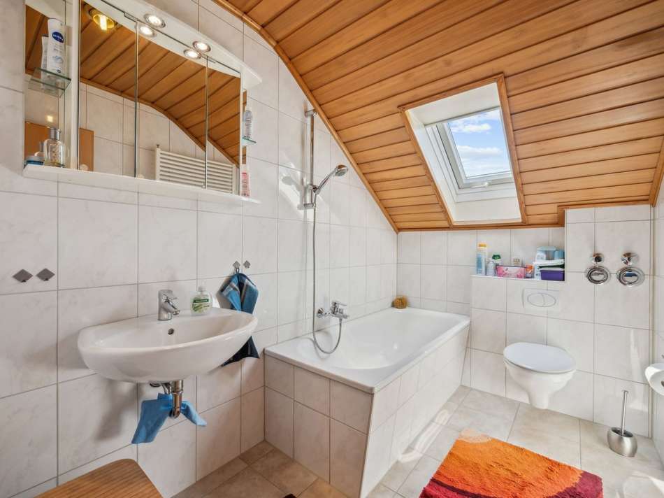 Badezimmer Ansicht  2 