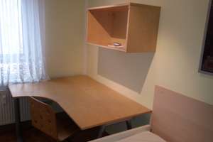 ruhiges möbl. Zimmer in zentraler Lage, mit WLAN und guter Verkehrsanbindung