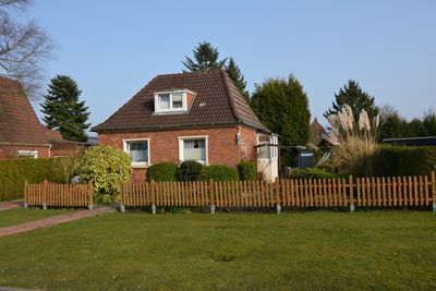 Kleines charmantes Einfamilienhaus am Kanal