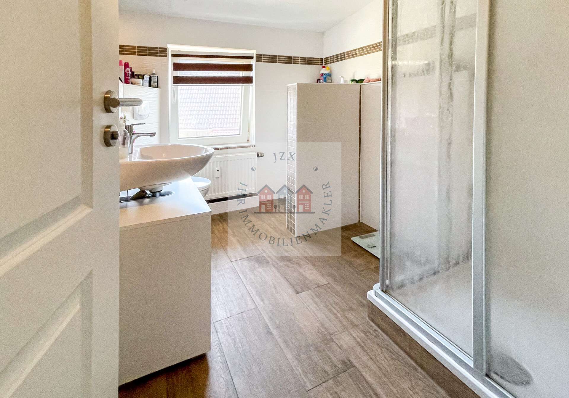 Immobilie in Bad Schmiedeberg - Vollvermietet mit Garten, Garagen und Stellplätzen - Bild 0