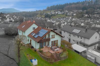 Vierfamilienhaus mit drei getrennten Wohneinheiten im Nebenhaus & pot. zus. Baugrundstück