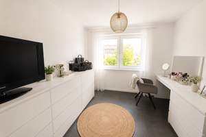 Kernsaniertes Einfamilienhaus mit Einbauküche, Terrasse und Garage in Niederkassel – Die vollständige Adresse der Immobilie erhältst du vom Anbieter., 53859 Niederkassel – Vorschaubild 8
