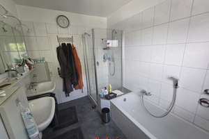 Schöne geräumige 4-Zimmer-Wohnung mit Balkon im 1.OG in Friedrichsdorf-Seulberg zu vermieten  – Die vollständige Adresse der Immobilie erhältst du vom Anbieter., 61381 Friedrichsdorf – Vorschaubild 19