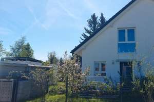 Alles drin! Moderne energieeffiziente DHH mit tollem Garten, Erbpacht