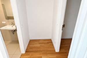 OSTEND stylish! Next to ECB and river Main, 2016 3-room w. 2x balcony, 2x bath & parquet – 60314 Ostend, Frankfurt am Main – Vorschaubild 17