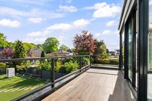 Bremen - Oberneuland | Exklusive Penthouse-Wohnung über drei Ebenen – Die vollständige Adresse der Immobilie erhältst du vom Anbieter., 28355 Oberneuland, Bremen – Vorschaubild 9