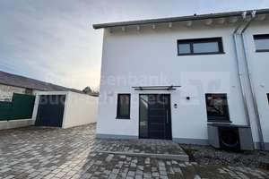 EXKLUSIV. MODERN. BEZUGSFERTIG.   IHRE NEUE DOPPELHAUSHÄLFTE (DHH 2) IN ECHING / HAUNWANG – Bucher Str. 15b, 84174 Eching – Vorschaubild 3