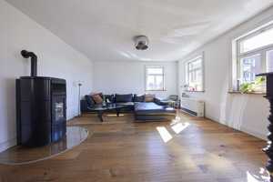 Liebevoll saniertes Fachwerkhaus (ca. 289 m²) mit Terrasse, Sichtbalken, Einliegerwohnung uvm. – Stuttgart – Vorschaubild 4
